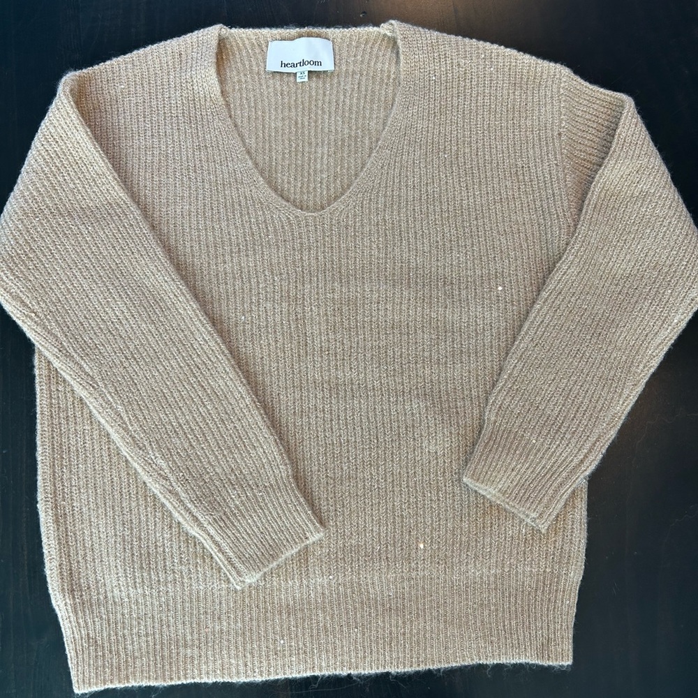 Heartloom sweater x-small